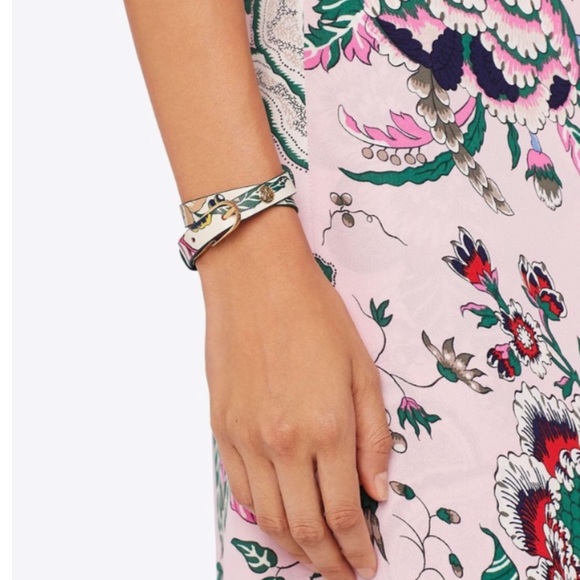 Tory Burch Jewelry - NWOT Tory Burch Reversible Wrap Bracelet